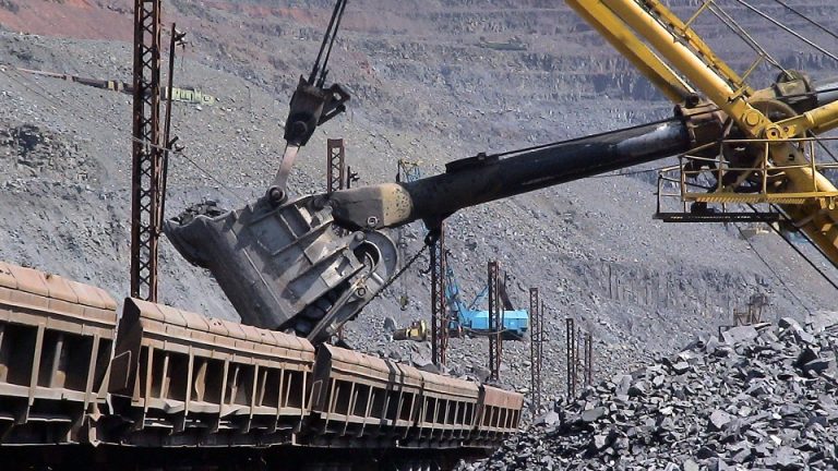 Southern Mining Complex Halts Operations Due to Russian Attacks on Commercial Vessels in the Black Sea