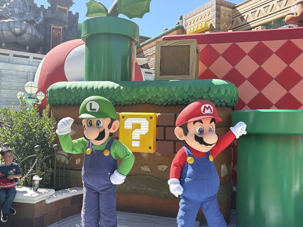 Mario and Luigi characters at Super Nintendo World in Universal Studios Hollywood